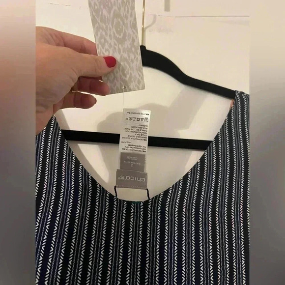 NWT Reversible convertible tank from Chico’s size 2 (M) (J138) - Picture 6 of 14